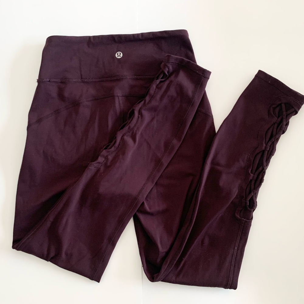Lululemon yoga pants